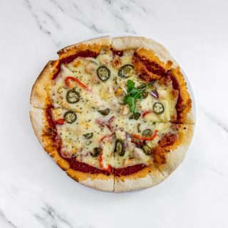 140334_MooRestaurantAtTheHighfieldHotel_Food_SpicyChickenPizza12inch 140334_MooRestaurantAtTheHighfieldHotel_Food_SpicyChickenPizza12inch
