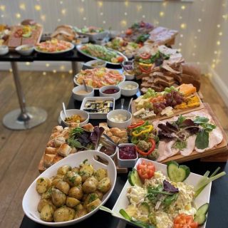 Buffet food